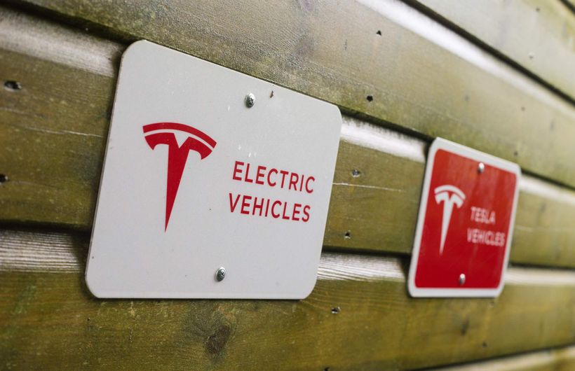 Tesla charge parking space sign